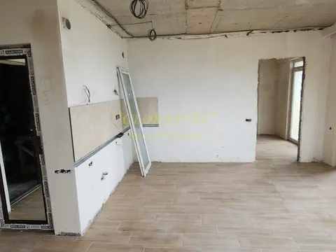 Отремонтированная квартира с панорамным видом на море.