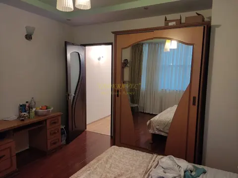 Трехкомнатная квартира у моря с ремонтом и мебелью.