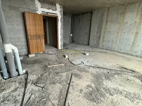 Срочно продается квартира с видом на море и горы.