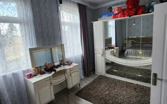 Двухэтажный собственный дом в Цихисдзири с видом на море.