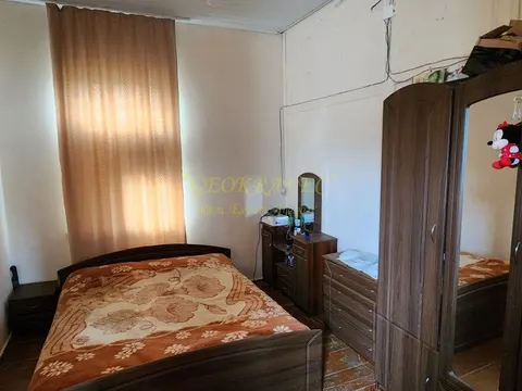 Двухэтажный собственный дом в Цихисдзири с видом на море.