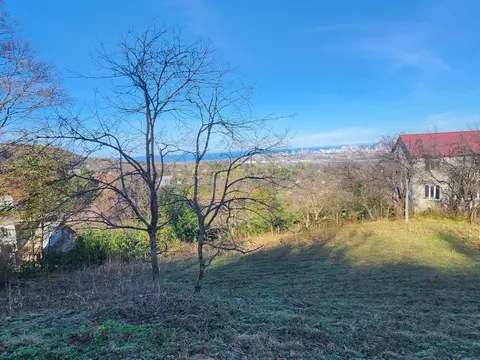 Продается земельный участок в Чарнали.