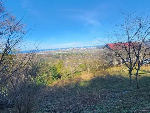 Продается земельный участок в Чарнали.