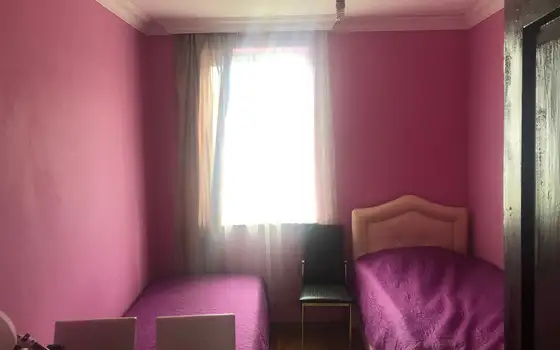 Продается частный дом 1,5 км-ах от города Кобулети в тихом и благоустроенном месте.