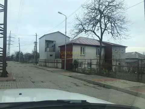 Продается частный дом 1,5 км-ах от города Кобулети в тихом и благоустроенном месте. - სურათი 1