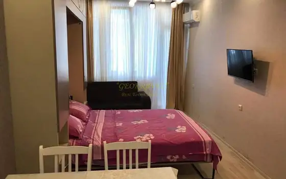 Продается однокомнатная квартира у моря в Батуми.
