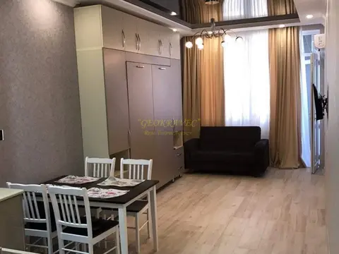 Продается однокомнатная квартира у моря в Батуми.