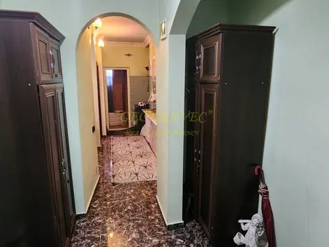 Трехкомнатная квартира в городе Батуми.
