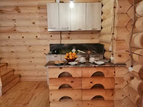 Аренда частного дома в Батуми с видом на море и город.