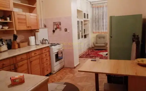 Сдается трехкомнатная квартира у моря в Батуми.