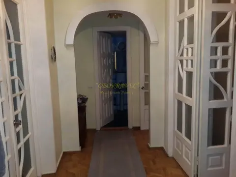 Сдается трехкомнатная квартира у моря в Батуми.