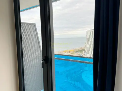 Квартира с видом на море у моря.