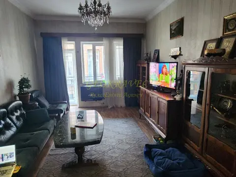 Продается квартира в старой части города Батуми.