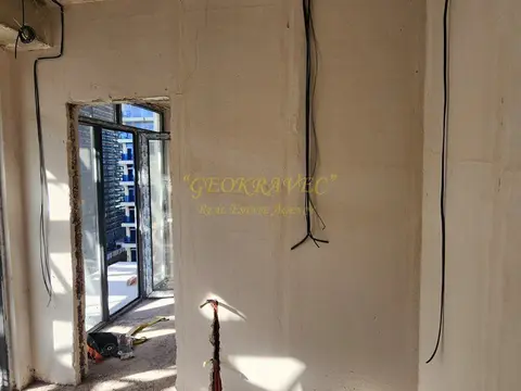 Продается трехкомнатная квартира у моря.