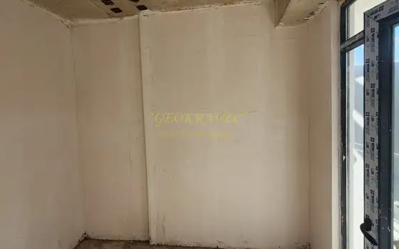 Продается трехкомнатная квартира у моря.