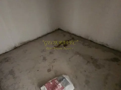 Продается трехкомнатная квартира у моря.