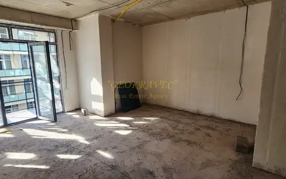 Продается трехкомнатная квартира у моря.